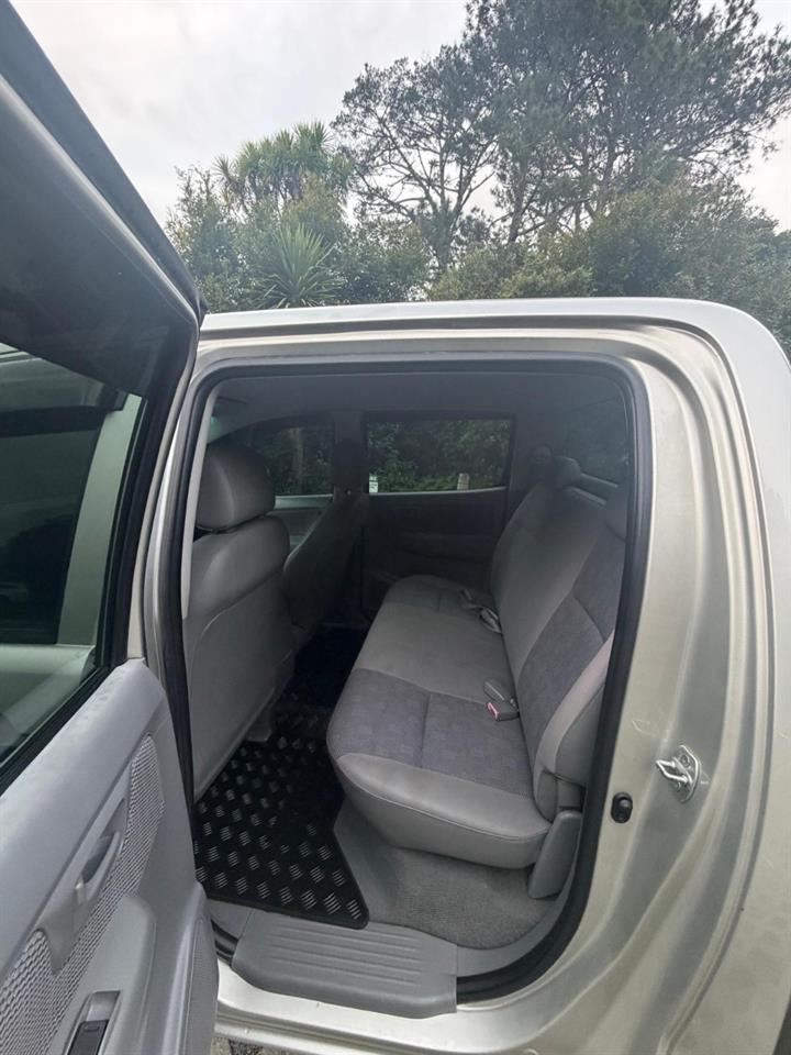 2006 Toyota Hilux