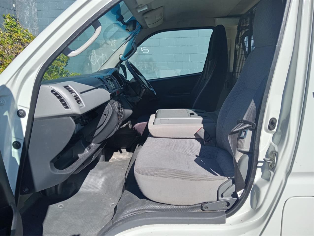 2008 Toyota Hiace