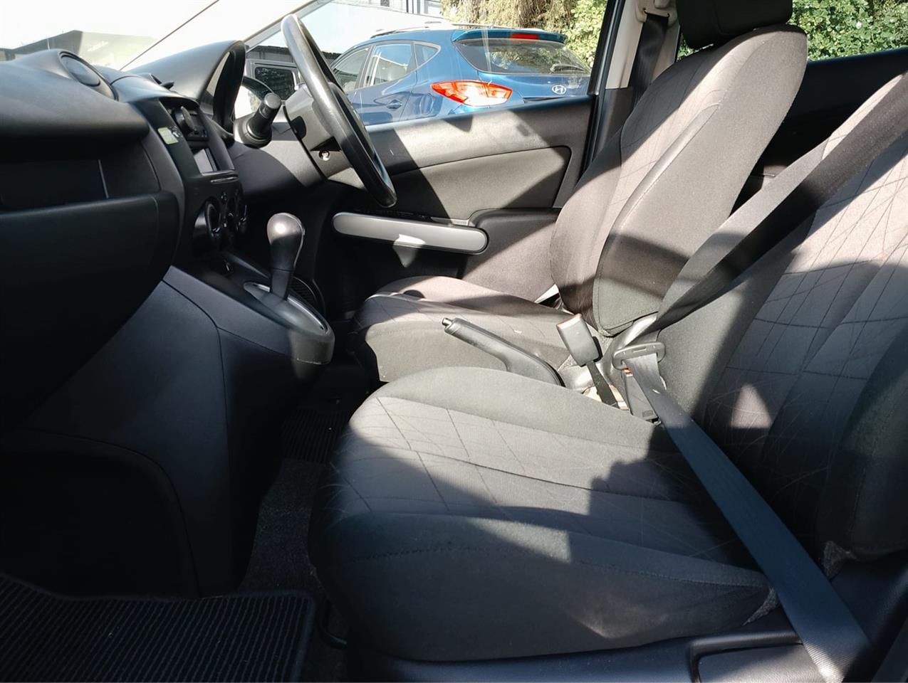 2013 Mazda Demio