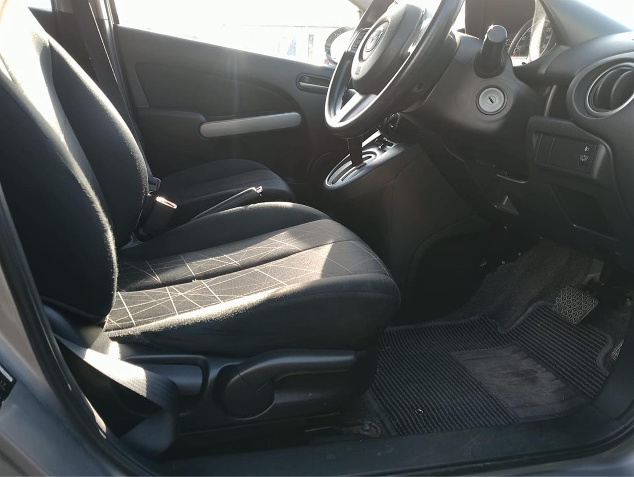 2013 Mazda Demio
