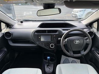 2017 Toyota Aqua - Thumbnail