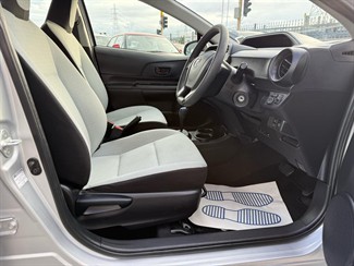 2017 Toyota Aqua - Thumbnail