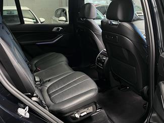 2021 BMW X7 - Thumbnail