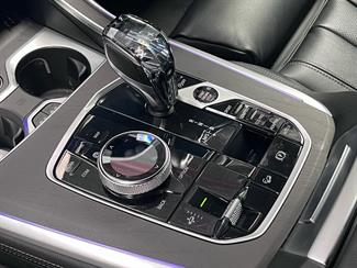 2021 BMW X7 - Thumbnail