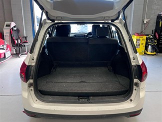 2007 Nissan Wingroad - Thumbnail