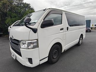 2014 Toyota Hiace - Thumbnail