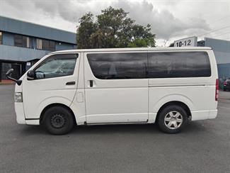 2014 Toyota Hiace - Thumbnail