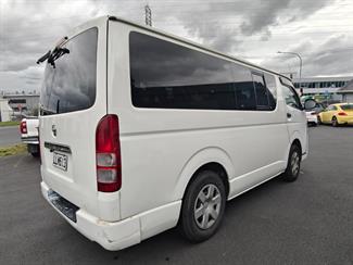 2014 Toyota Hiace - Thumbnail