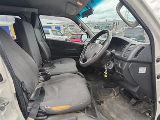 2014 Toyota Hiace - Thumbnail