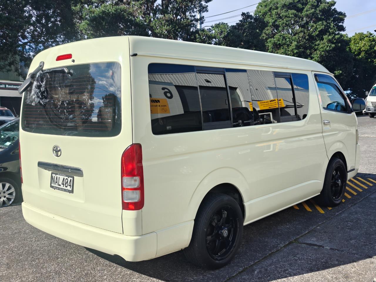 2006 Toyota Hiace