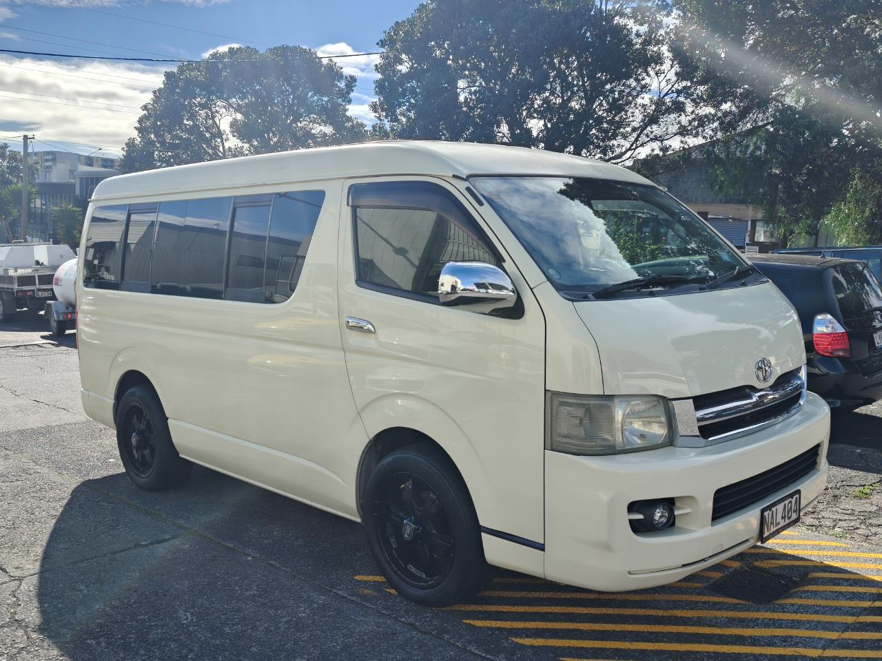 2006 Toyota Hiace