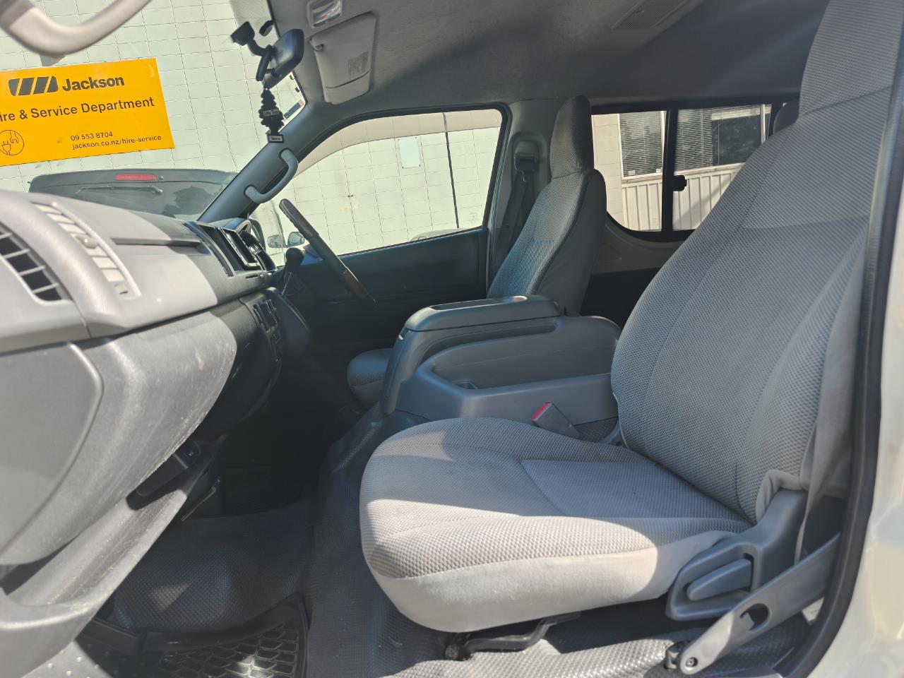 2006 Toyota Hiace