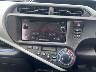 2013 Toyota Aqua - Thumbnail