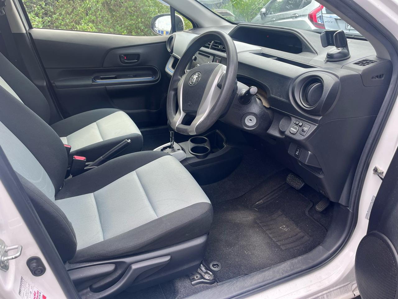 2013 Toyota Aqua
