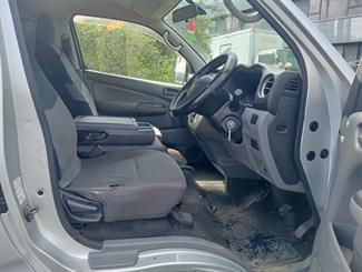 2014 Nissan NV350 - Thumbnail