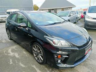 2014 Toyota Prius - Thumbnail