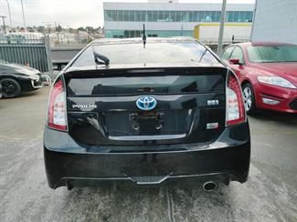 2014 Toyota Prius - Thumbnail