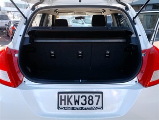 2014 Suzuki Swift - Thumbnail