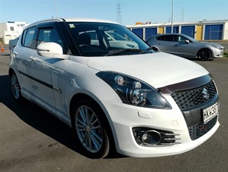 2014 Suzuki Swift - Thumbnail