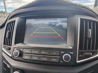 2021 Hyundai iLOAD - Thumbnail