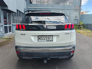 2020 Peugeot 3008 - Thumbnail