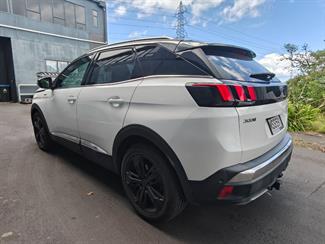 2020 Peugeot 3008 - Thumbnail