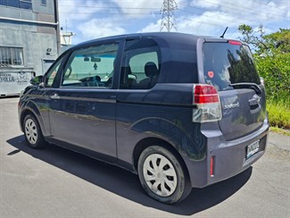 2013 Toyota Spade - Thumbnail