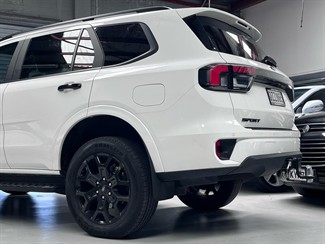 2024 Ford Everest - Thumbnail