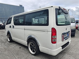 2015 Toyota Hiace - Thumbnail