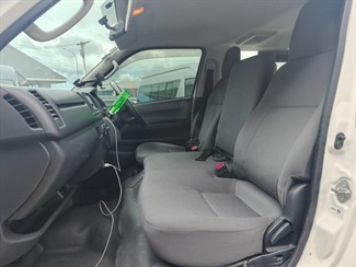 2015 Toyota Hiace - Thumbnail