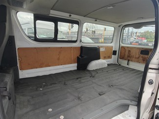 2015 Toyota Hiace - Thumbnail