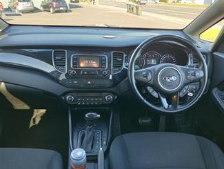2015 Kia Carens - Thumbnail