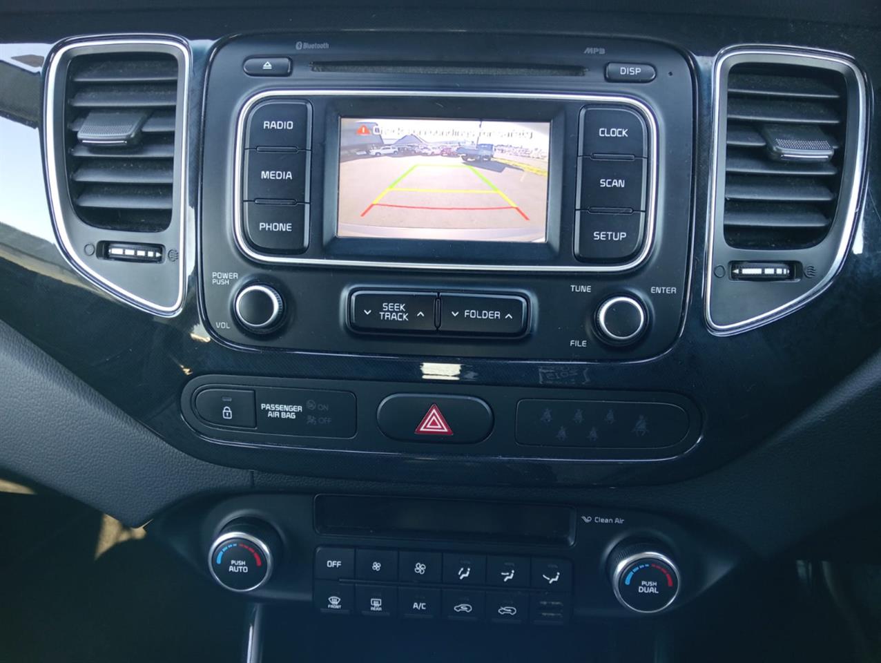2015 Kia Carens