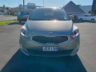 2015 Kia Carens - Thumbnail