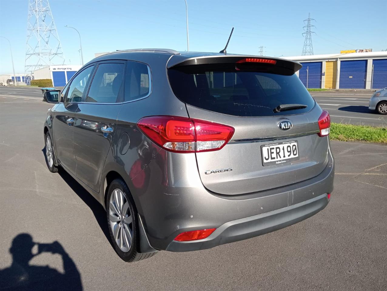 2015 Kia Carens