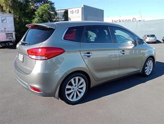 2015 Kia Carens - Thumbnail