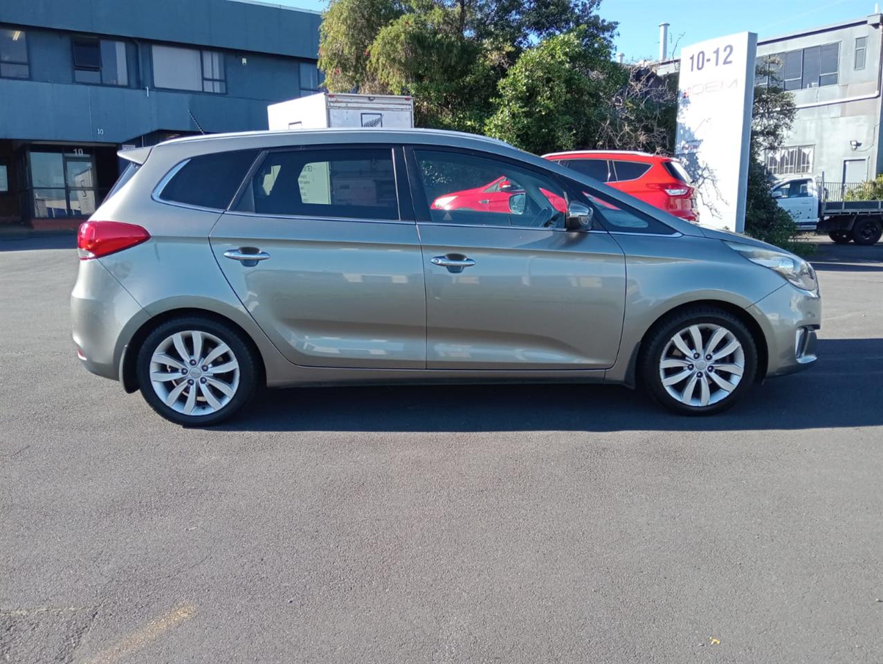 2015 Kia Carens