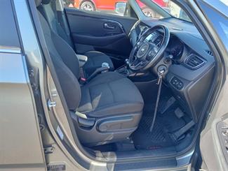 2015 Kia Carens - Thumbnail