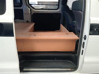 2010 Hyundai H1 - Thumbnail