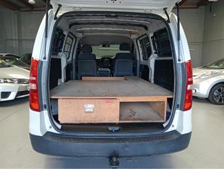 2010 Hyundai H1 - Thumbnail