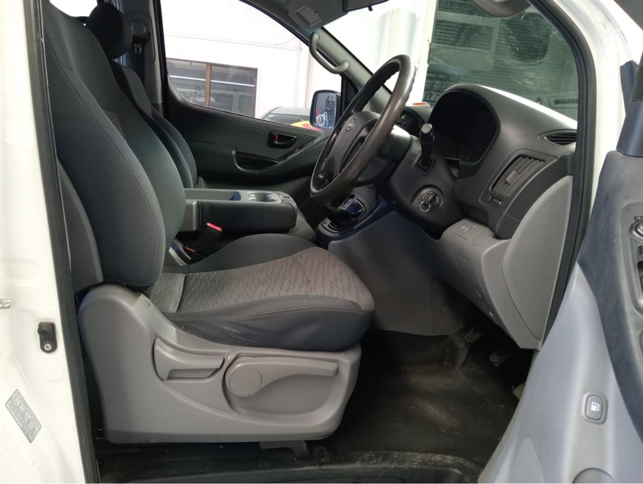 2010 Hyundai H1