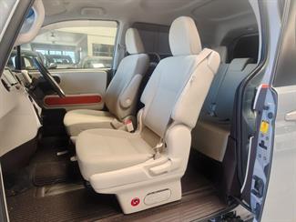 2013 Toyota Spade - Thumbnail