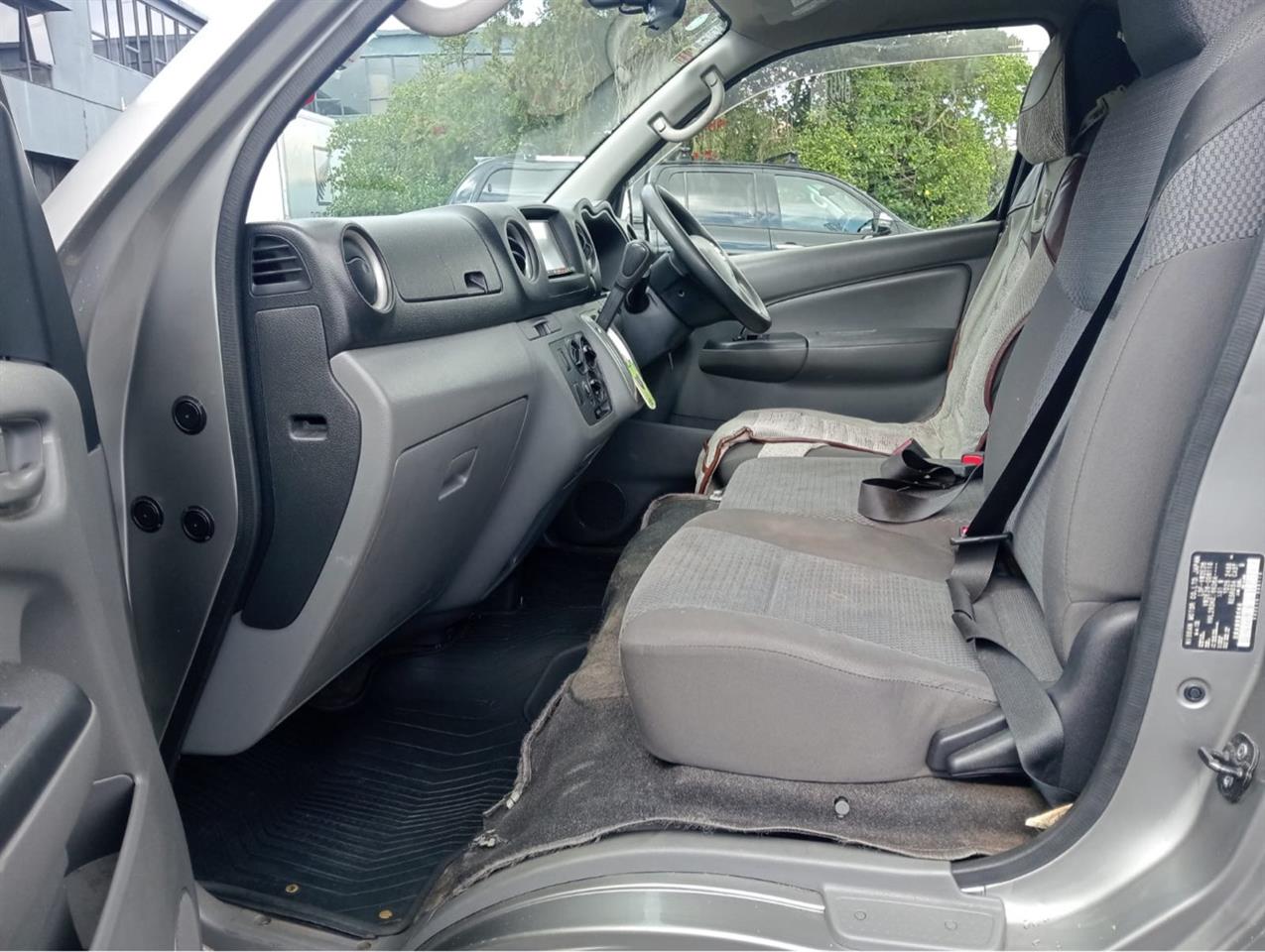 2013 Nissan NV350