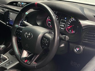2022 Toyota Hilux - Thumbnail