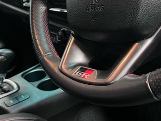 2022 Toyota Hilux - Thumbnail