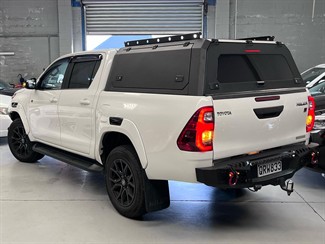 2022 Toyota Hilux - Thumbnail