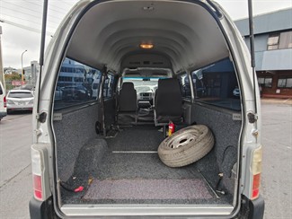 2004 Nissan Caravan - Thumbnail