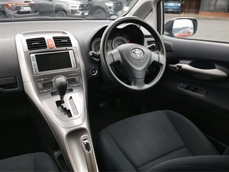 2008 Toyota Auris - Thumbnail