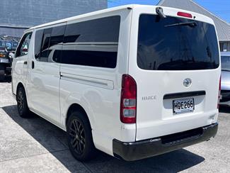 2011 Toyota Hiace - Thumbnail