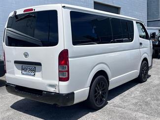 2011 Toyota Hiace - Thumbnail